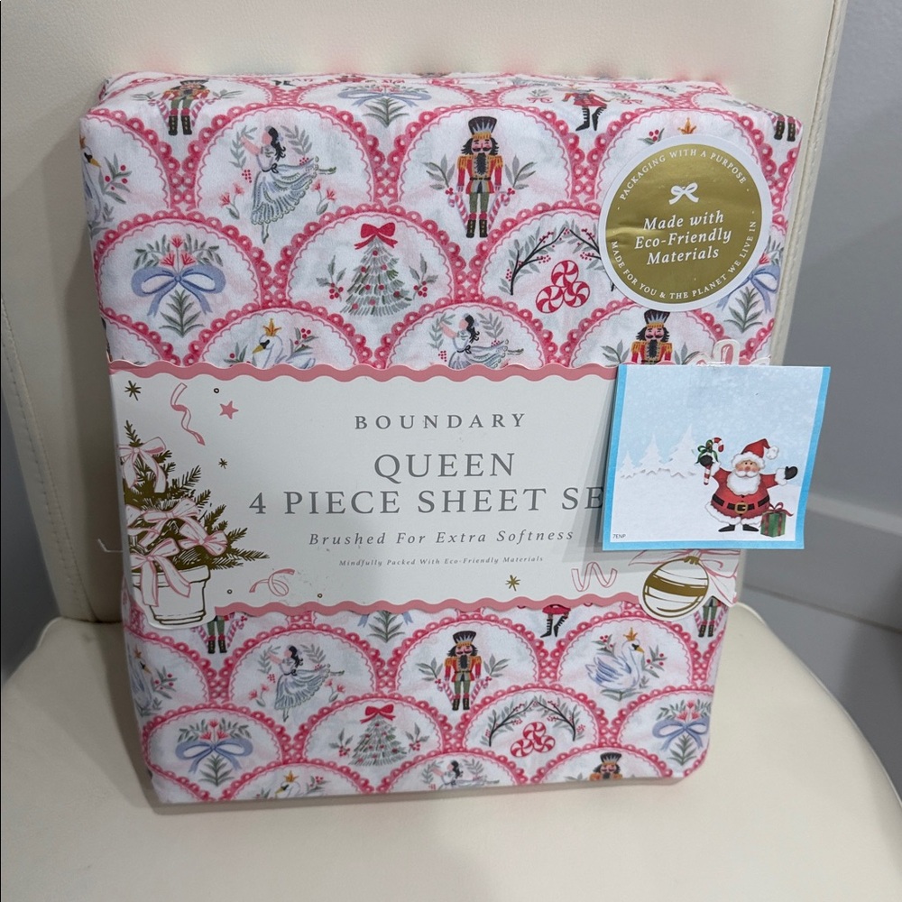 Boundary Christmas White/Pink Nutcracker Ballet Queen 4 Piece Sheet Set